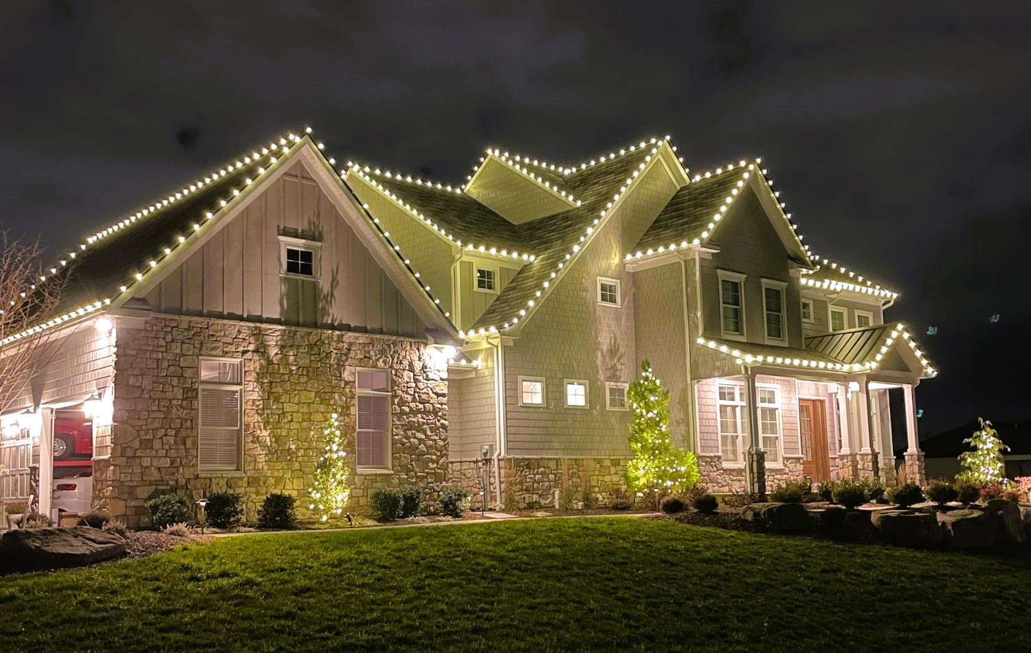 How to Make the Most of Your Christmas Lighting Installation Revive